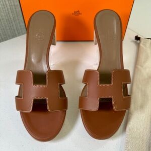 Hermès Oasis Sandals Gold Smooth Calfskin H Slide Heel EU 40 Full Set + Receipt
